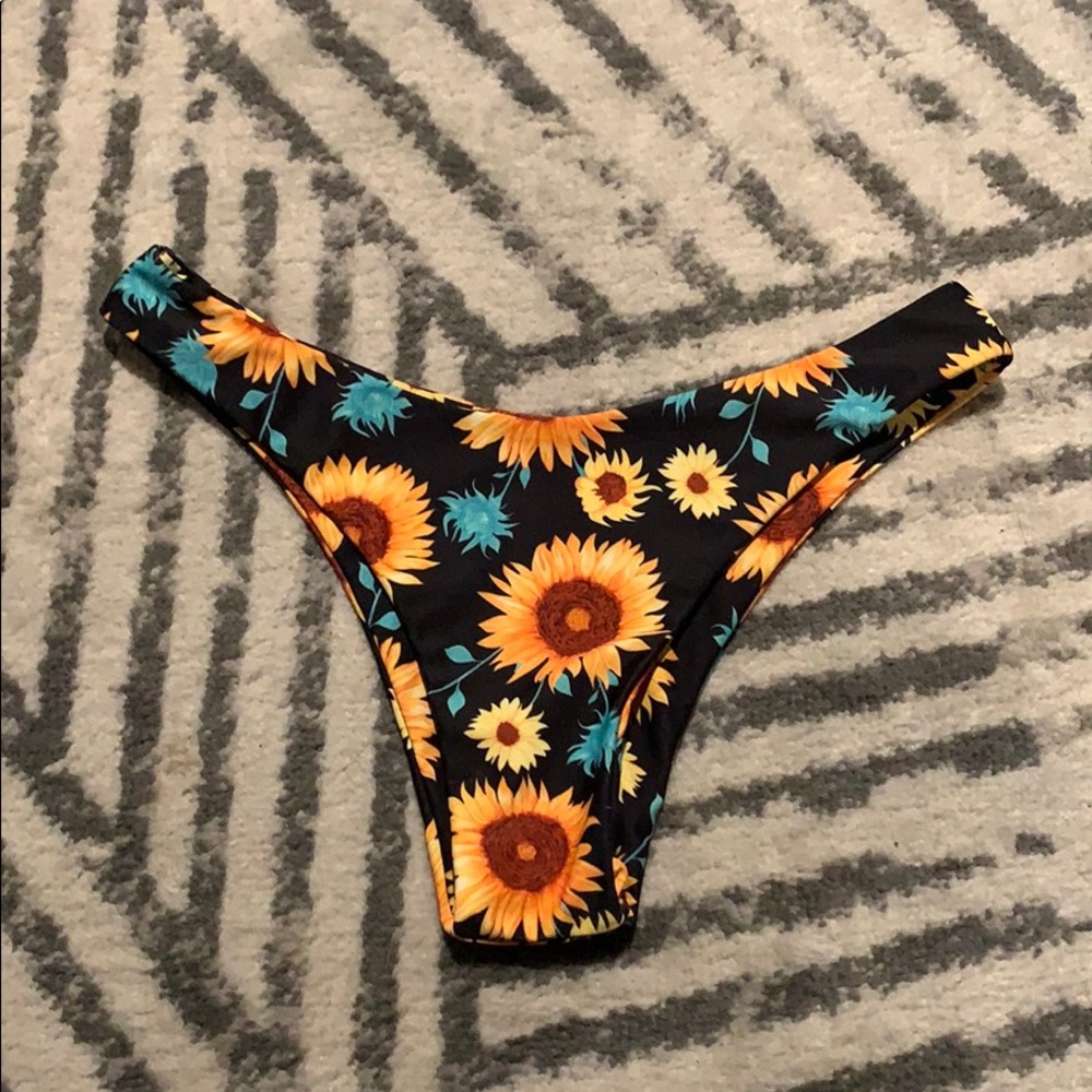 Bikini bottoms